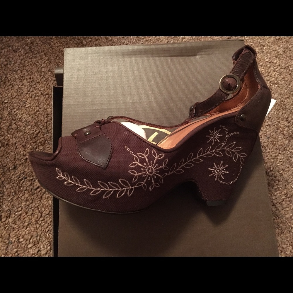 Ariat sandals